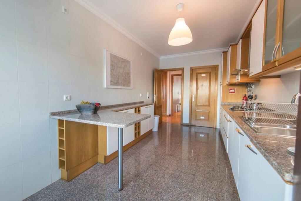Apartment 2 Bedroom With Garage Family Wonder Lissabon